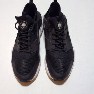 Nike Air Huarache 7Y